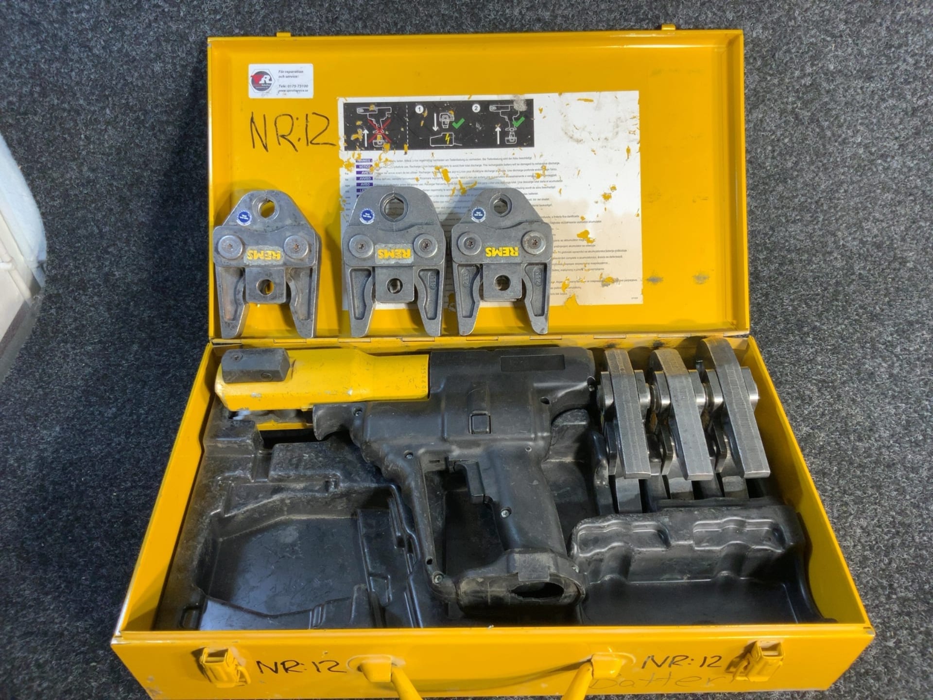 REMS Akku Press ACC pressmaskin med 6 st M pressbackar M12 M15 M18 M22 M28 M35 utan batteri och laddare