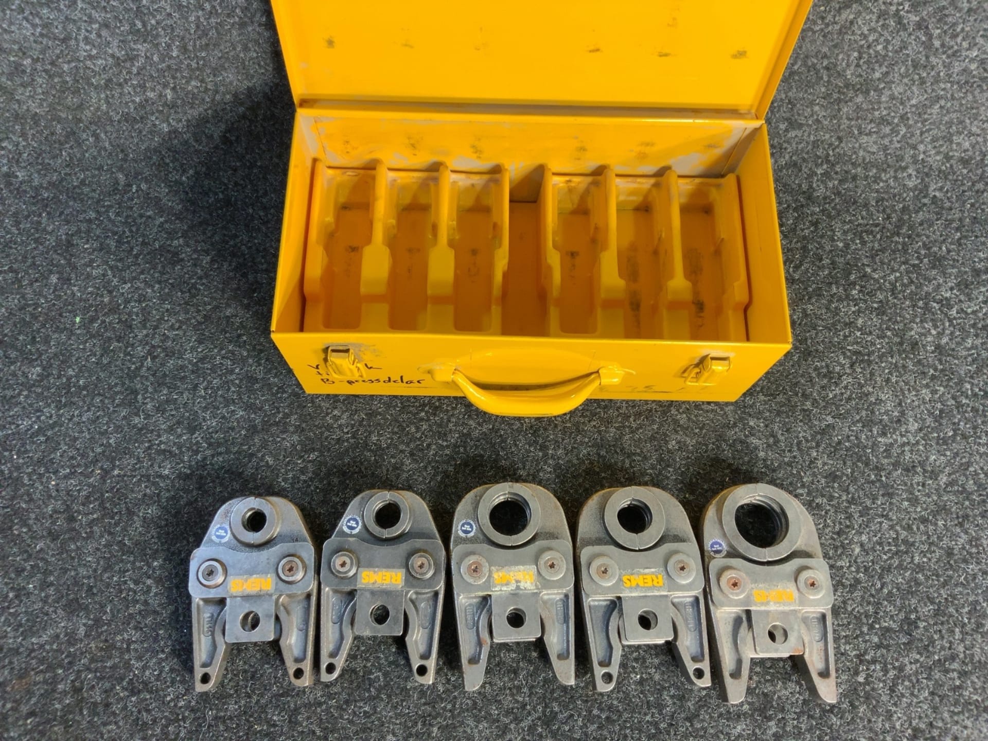 5 st Rems pressbackar Till Standard / Mellan / stora maskinen TH16 -20-25-32-40