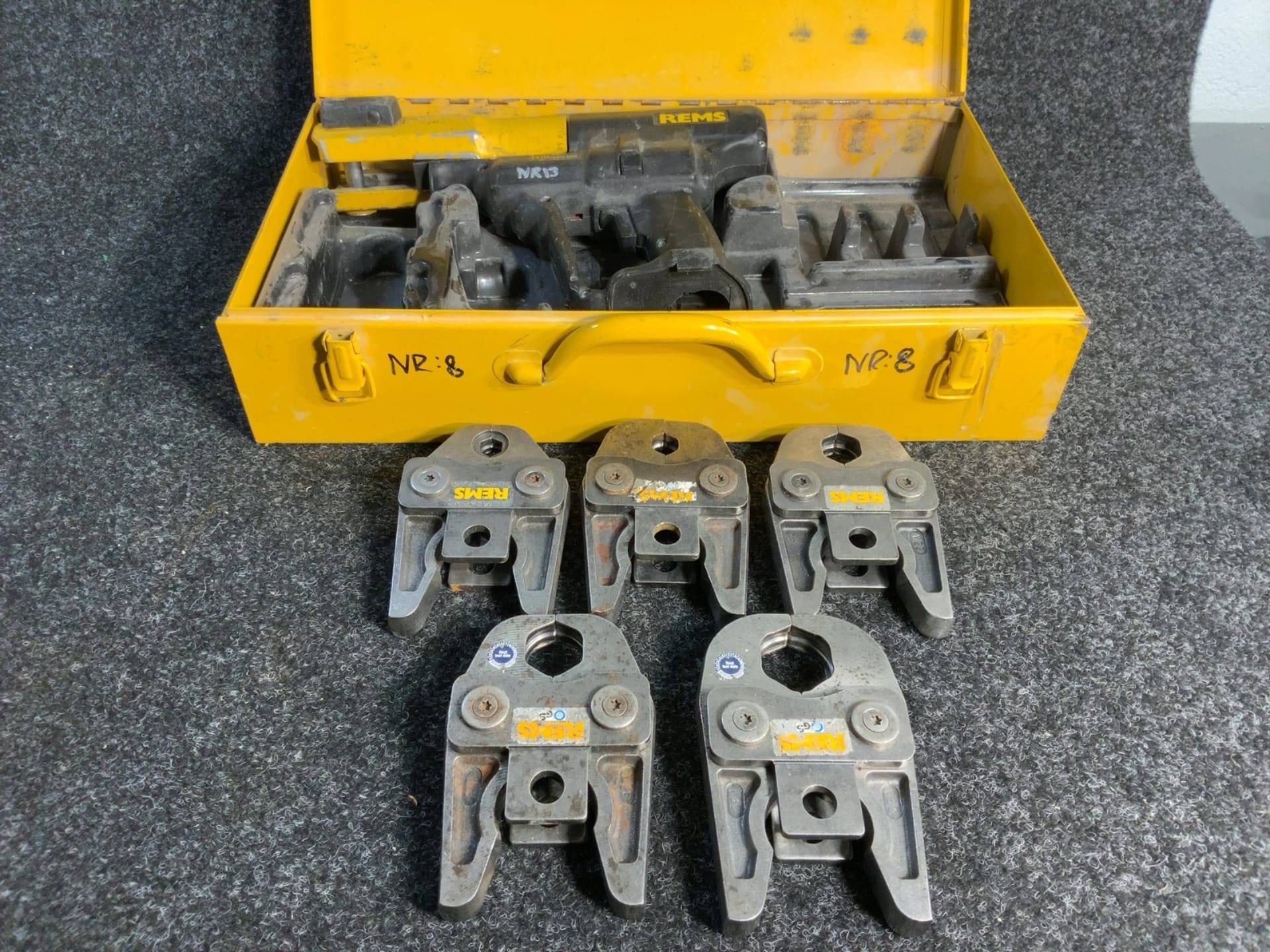 REMS pressmaskin pressverktyg med 5 st V pressbackar V12 V15 V22 V28 V35
