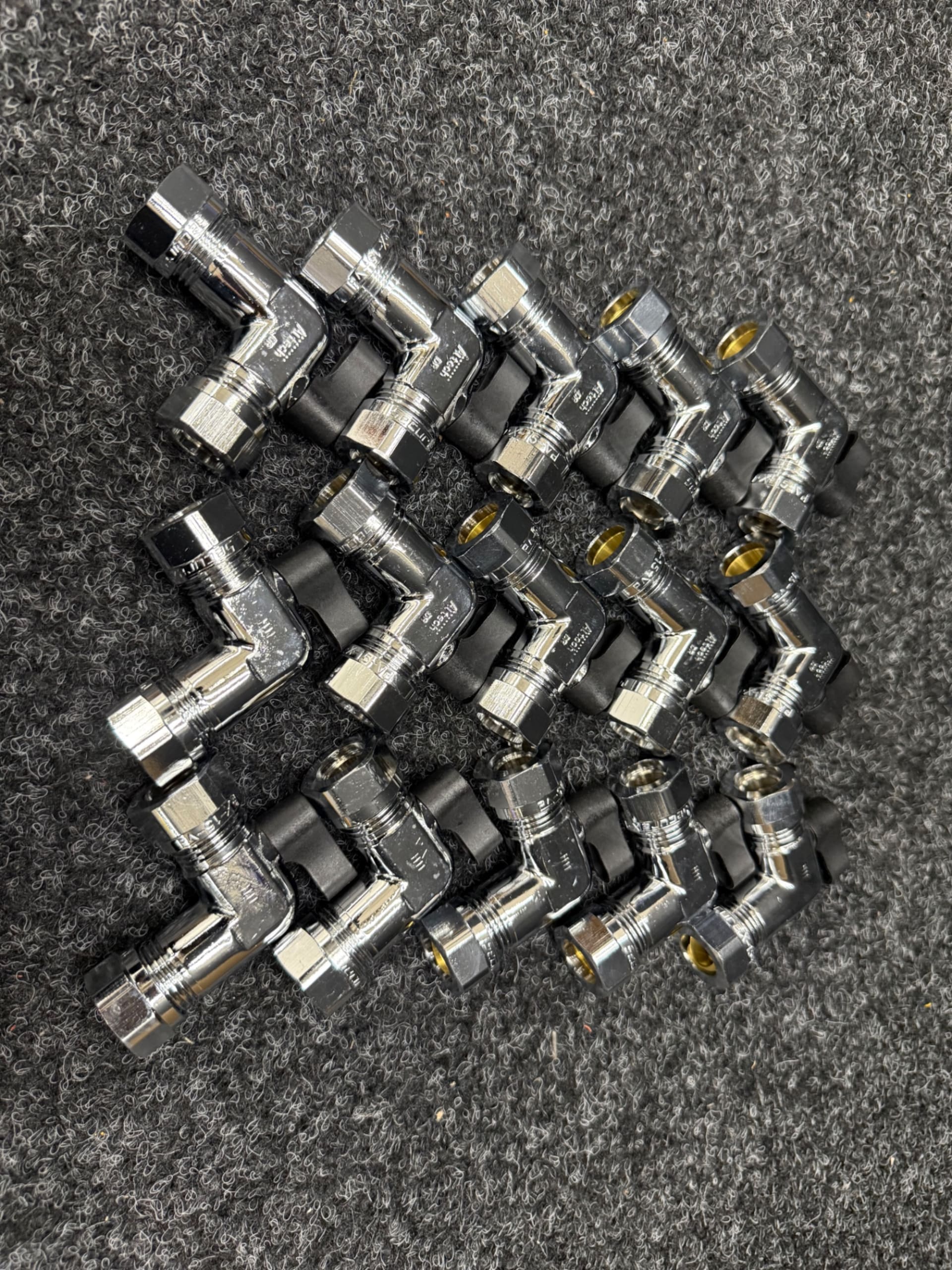 15st Minikulventil CUxCU 12x15mm vinkel med klämring Kulventil för CU kopparrör RSK 8547331