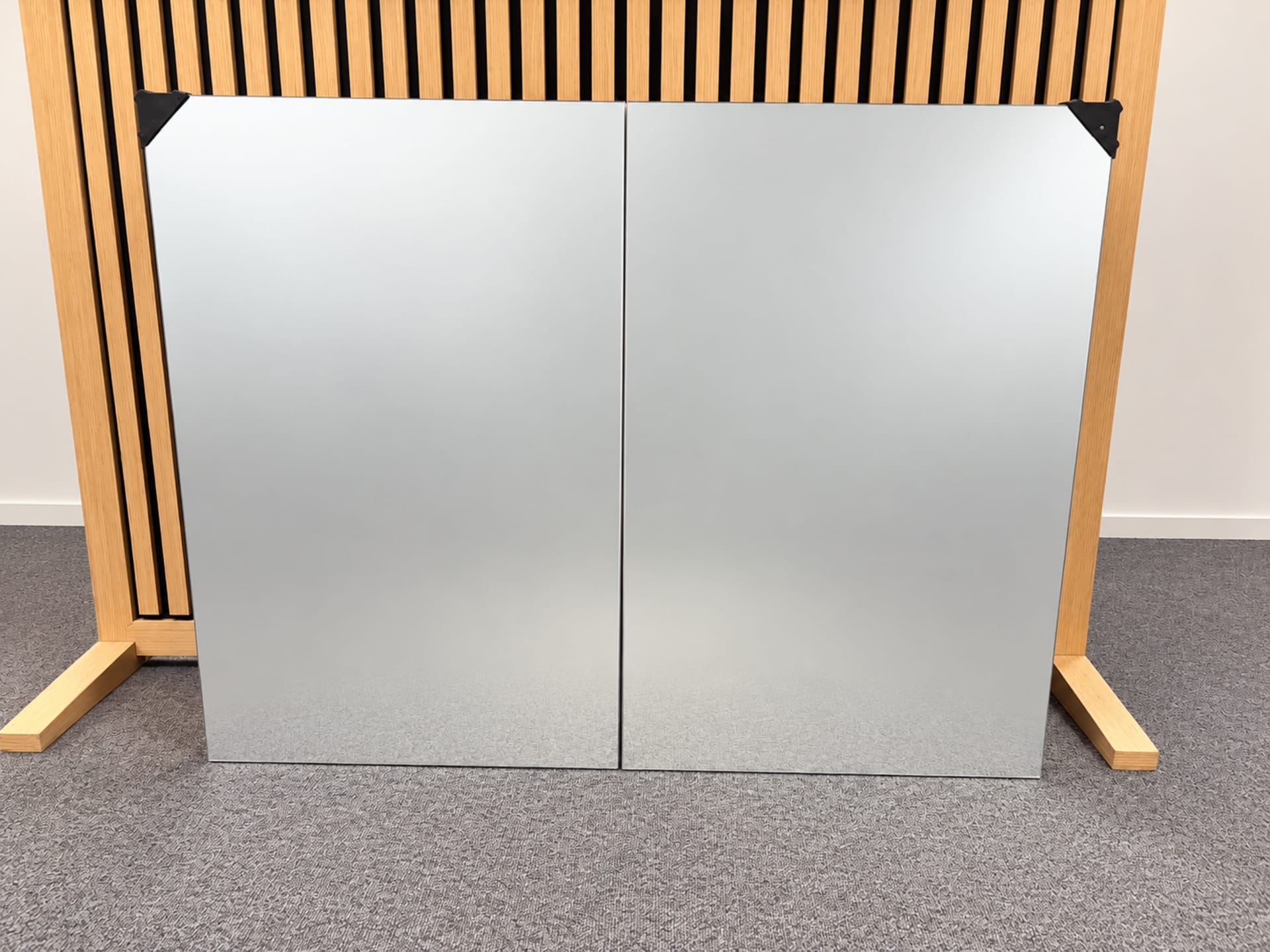 SPEGELSKÅP / BADRUMSSKÅP ARIELLA BAS 90 CM VIT MED ELUTTAG ALTERNA
