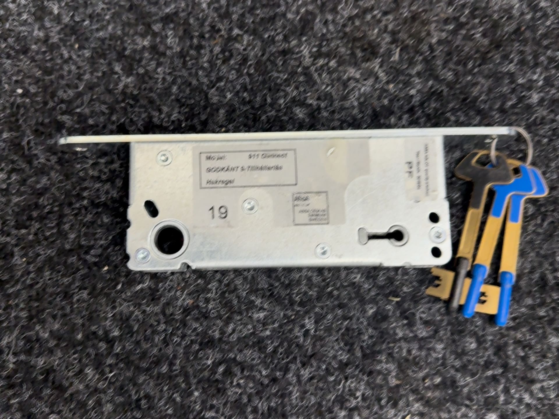 ASSA ABLOY 911 Connect låshus instickslås för dörr med 3 nycklar