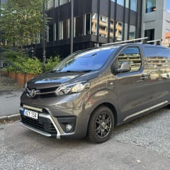 Toyota Proace 2.0 D 177 hk automat 2020 Ny-Kamrem-Värmare -Dragkrok -HUD Takräcke + inredning MOMS 