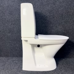 Oanvänd Ifö Spira 6261 WC stol golvstående toalett med mjukstängande sits RSK 7811051 OBS ! Transportskada