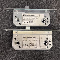 2 st ASSA ABLOY Modular 565 –  låshus med låsstolpar