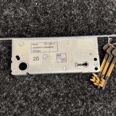 ASSA ABLOY 911 Connect låshus instickslås för dörr med 3 nycklar