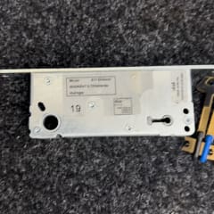 ASSA ABLOY 911 Connect låshus instickslås för dörr med 3 nycklar