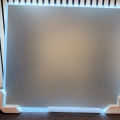 Lyfco LED badrumsspegel 800 x 700 mm med belysning touchknappar och imskydd