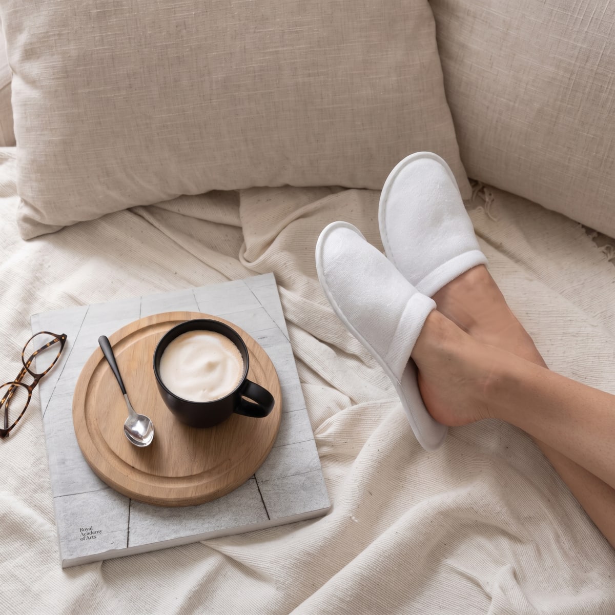 PREMIUM HOTEL SLIPPERS