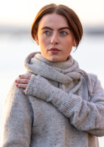 Basic By Bystrikk Bundle (Genser, Pulsvanter & Skjerf)