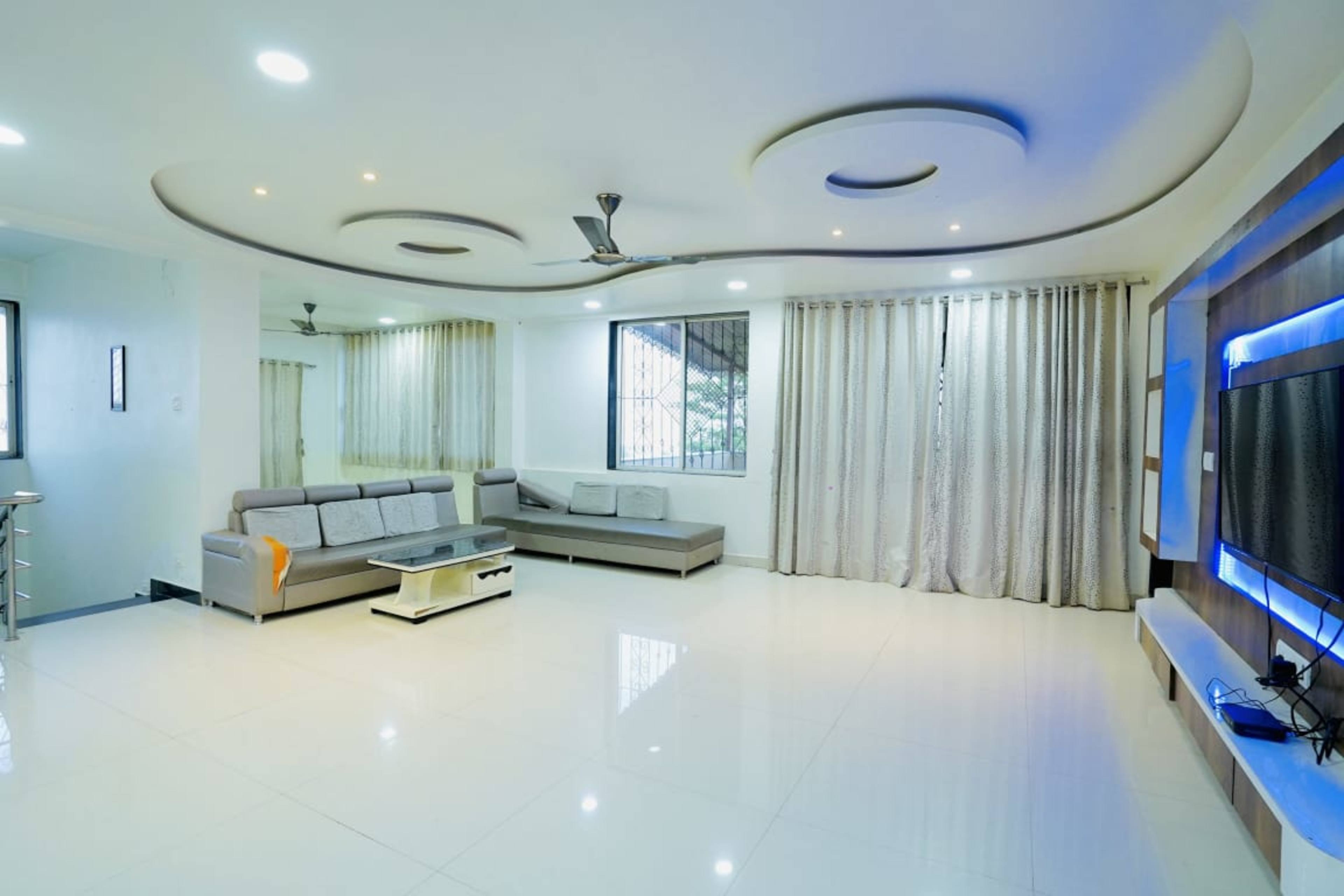 Modern Essence Villa gallery image Lush Green Garden in Near Parsi Point, Panchgani–Mahabaleshwar Road