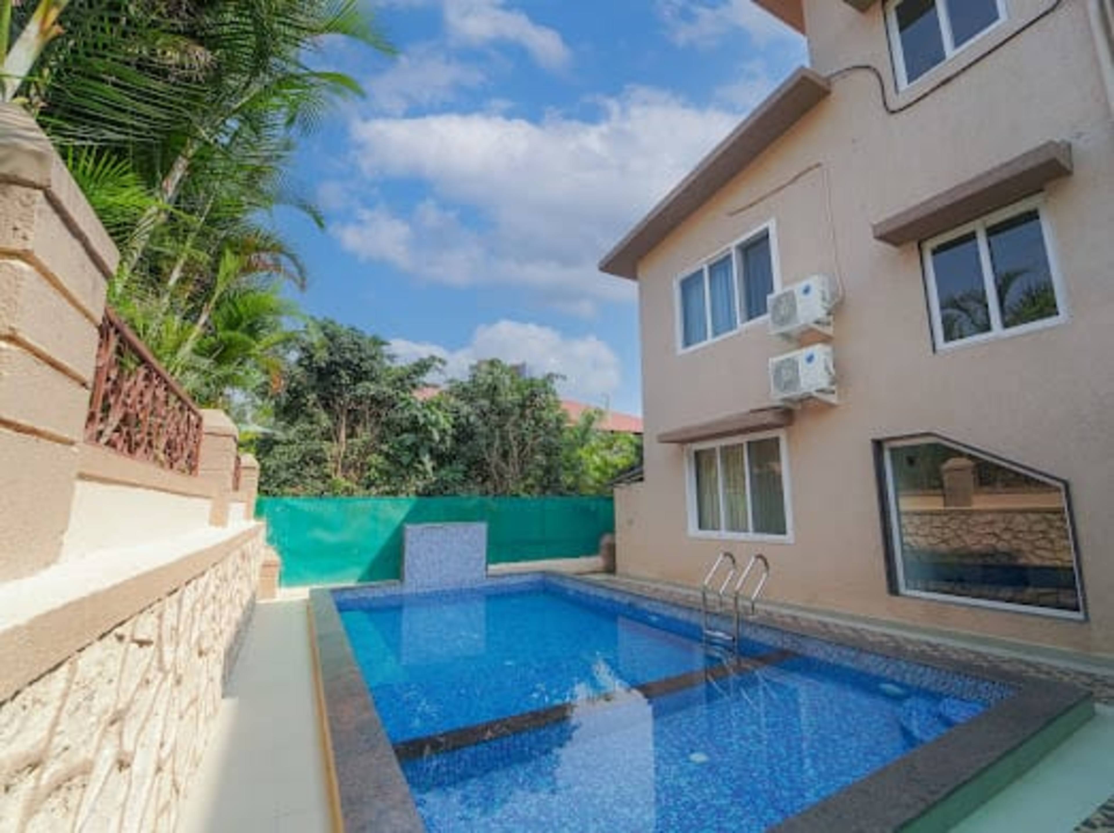 Grand Vista Palace gallery image On-Compound Guest Cottage in Near Mapro Garden, Mahabaleshwar