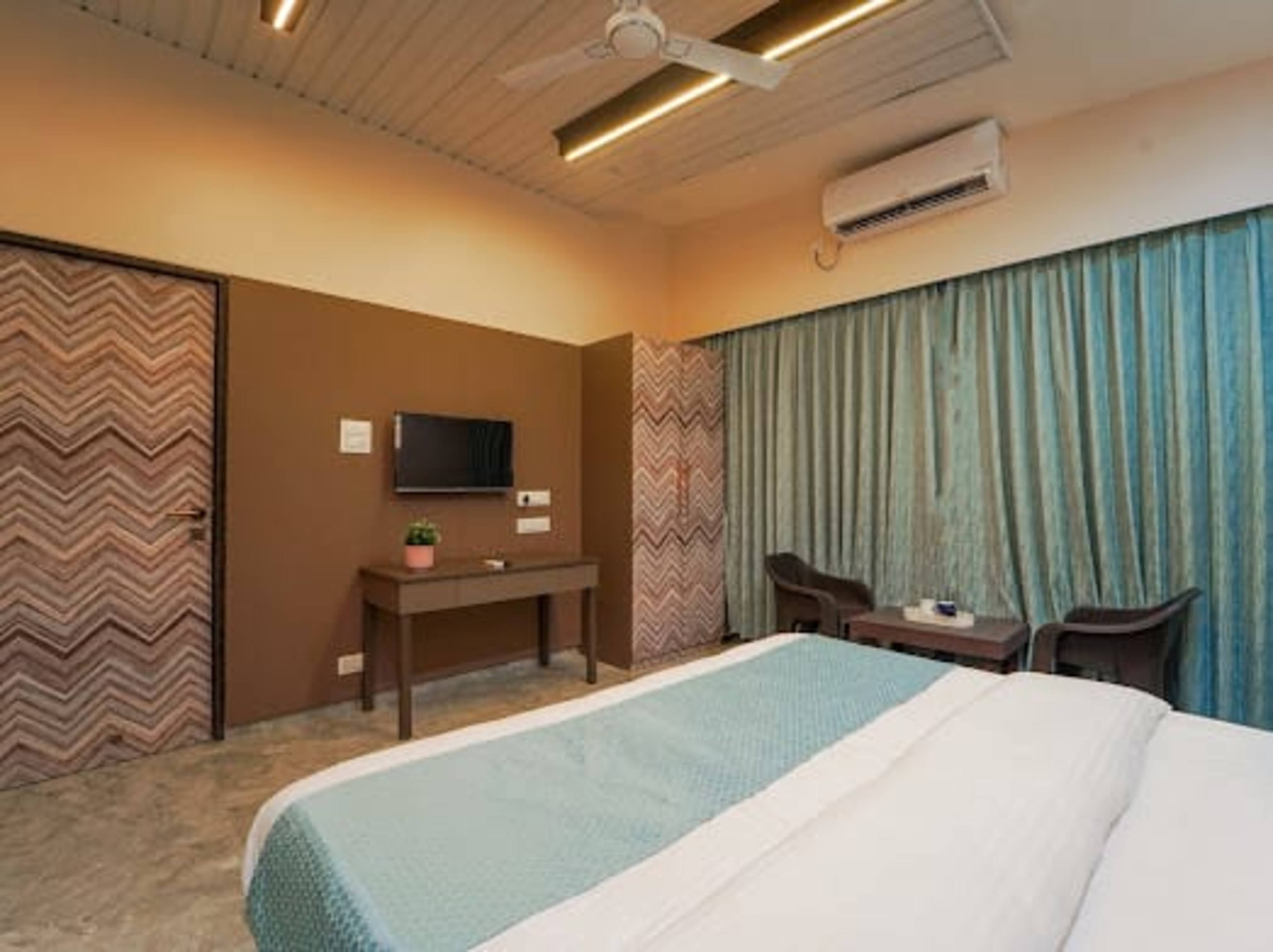 Grand Vista Palace gallery image WiFi in Near Mapro Garden, Mahabaleshwar