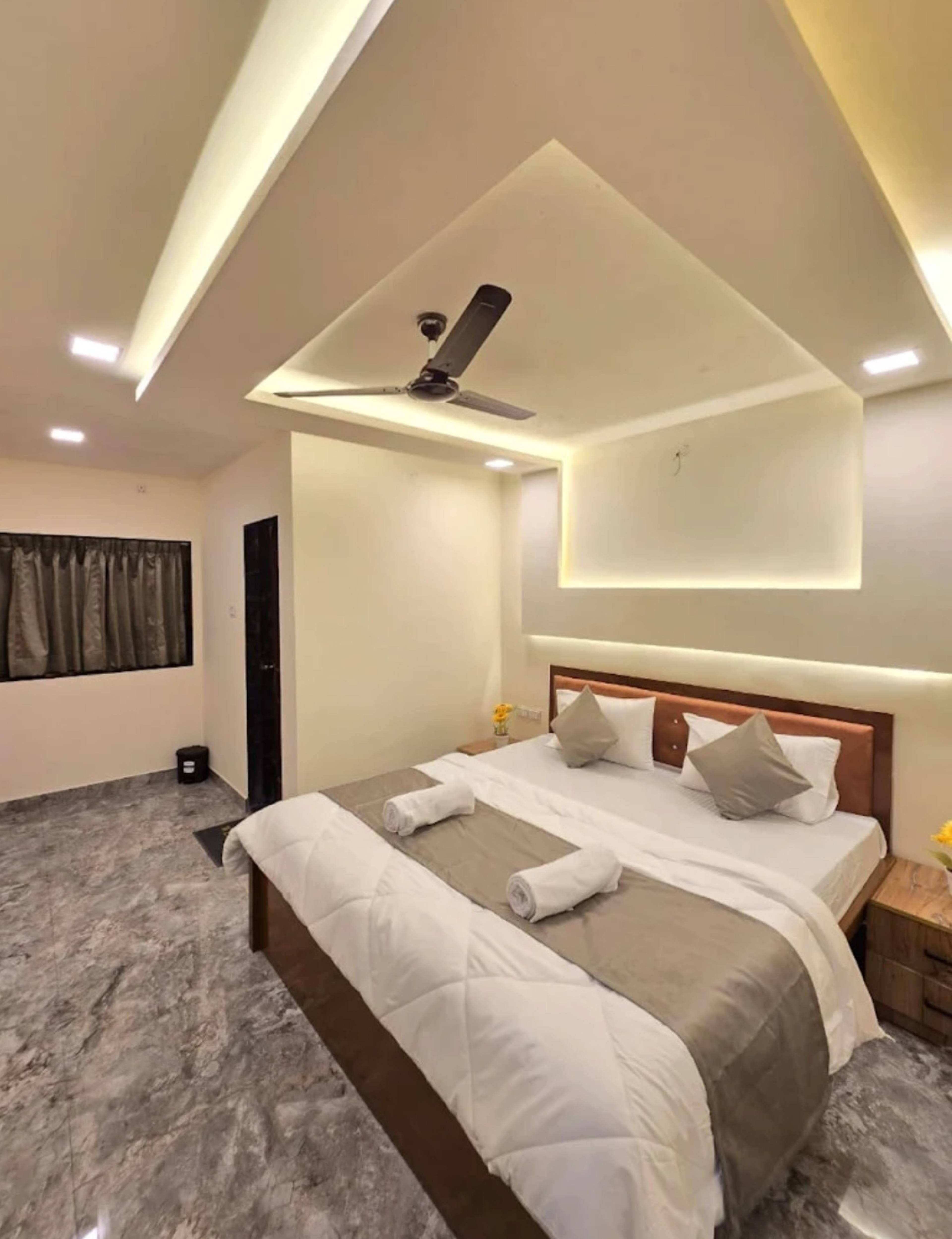 Adventure Lodge gallery image Valley-Facing Pool in Panchgani Mahabaleshwar Road, Mahabaleshwar