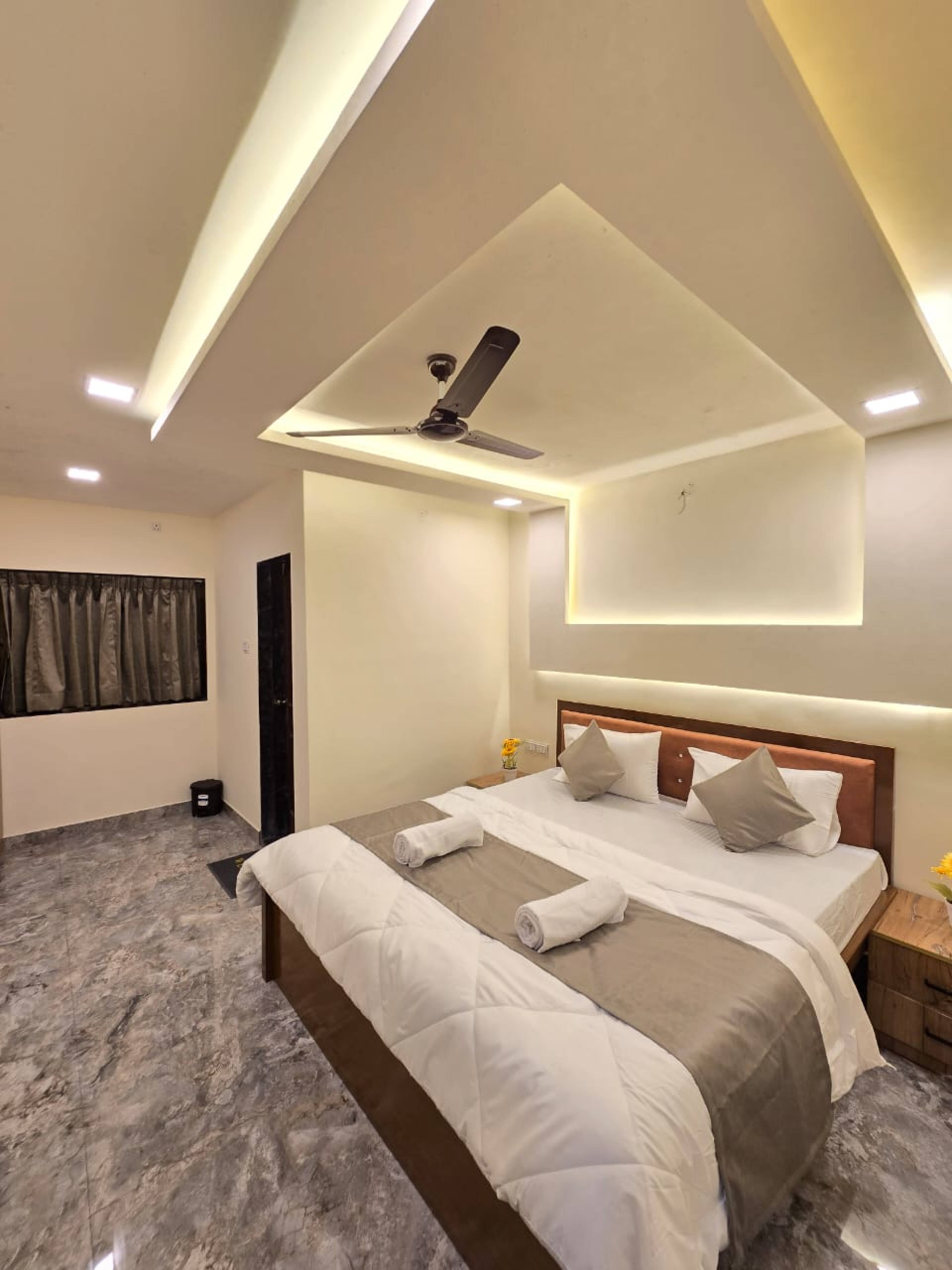 Adventure Lodge gallery image Volleyball Setup in Panchgani Mahabaleshwar Road, Mahabaleshwar