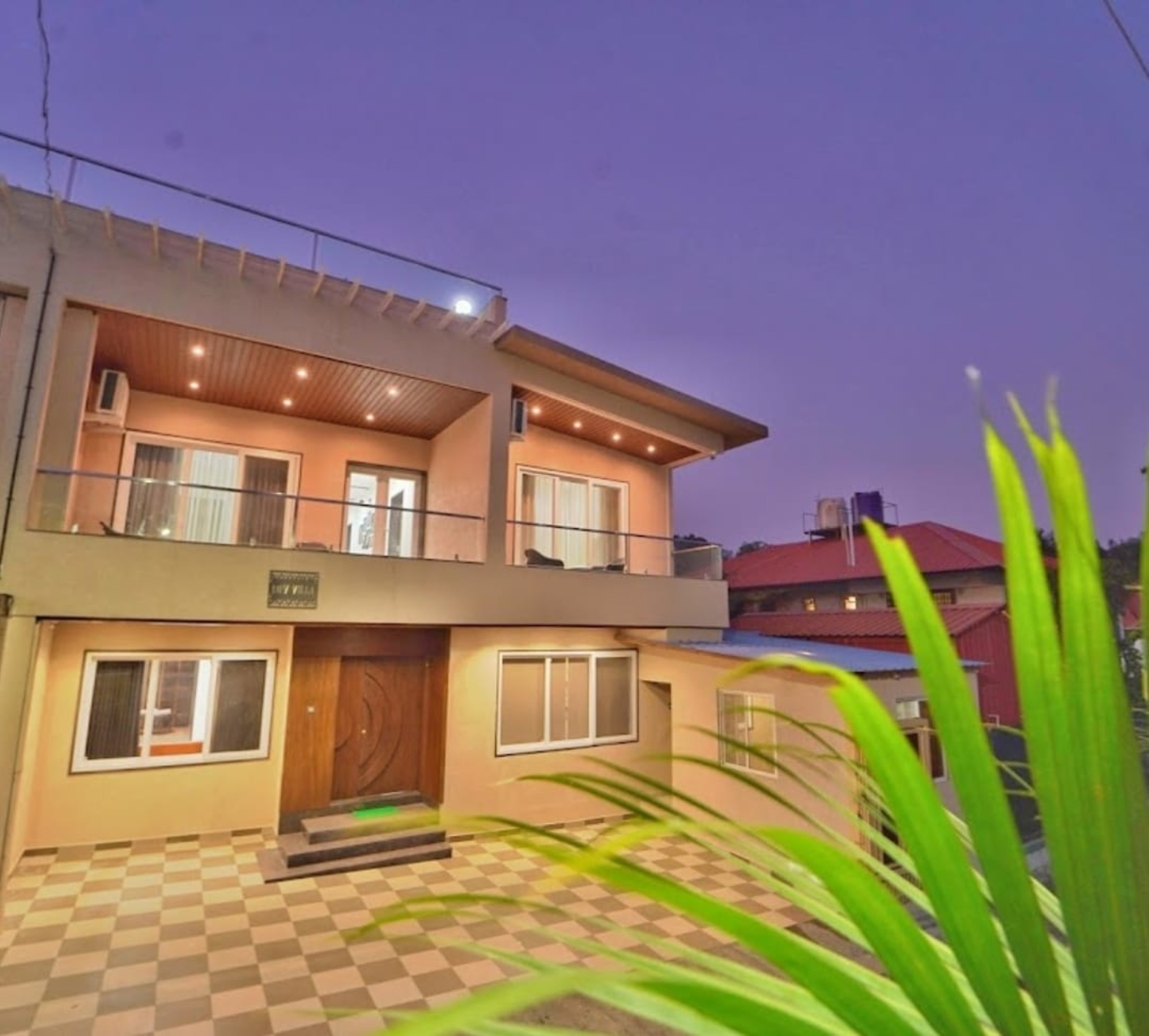 Grand Vista Palace luxury villa hero image with premium amenities in Mahabaleshwar