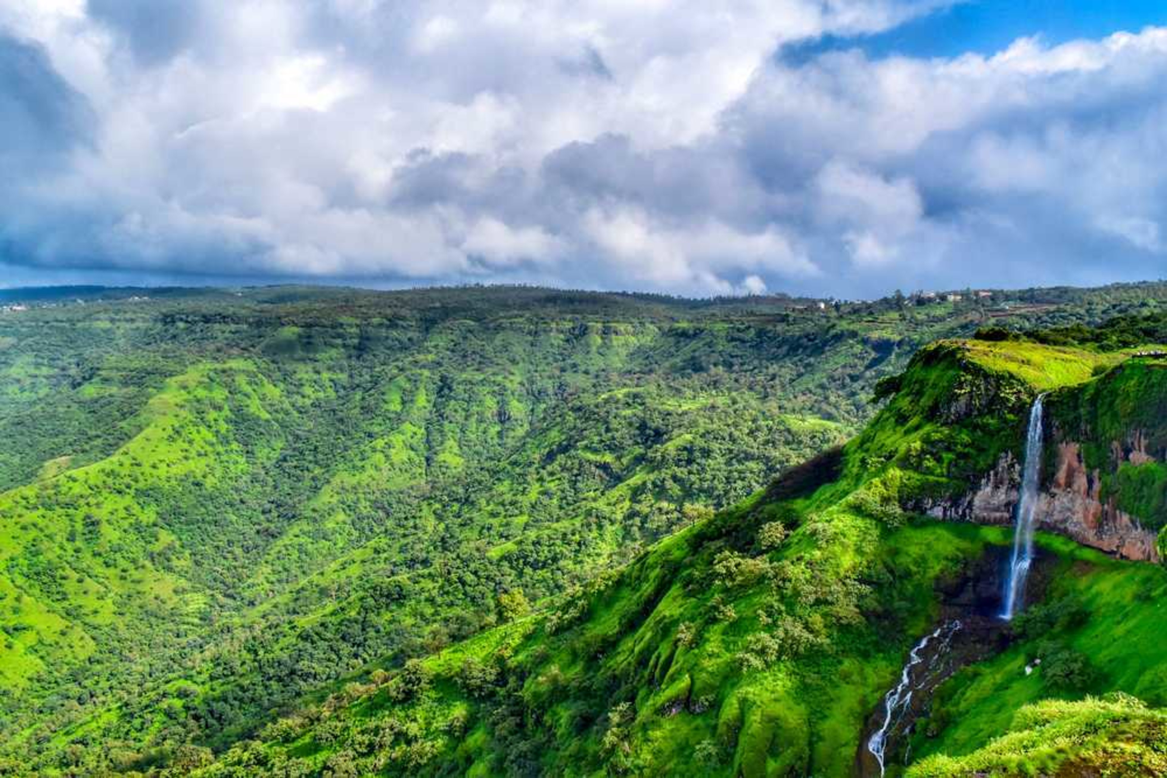 Mahabaleshwar Complete Travel Guide: The Perfect 2 to 3 Day Itinerary for First-Time Visitors blog hero image in Mahabaleshwar