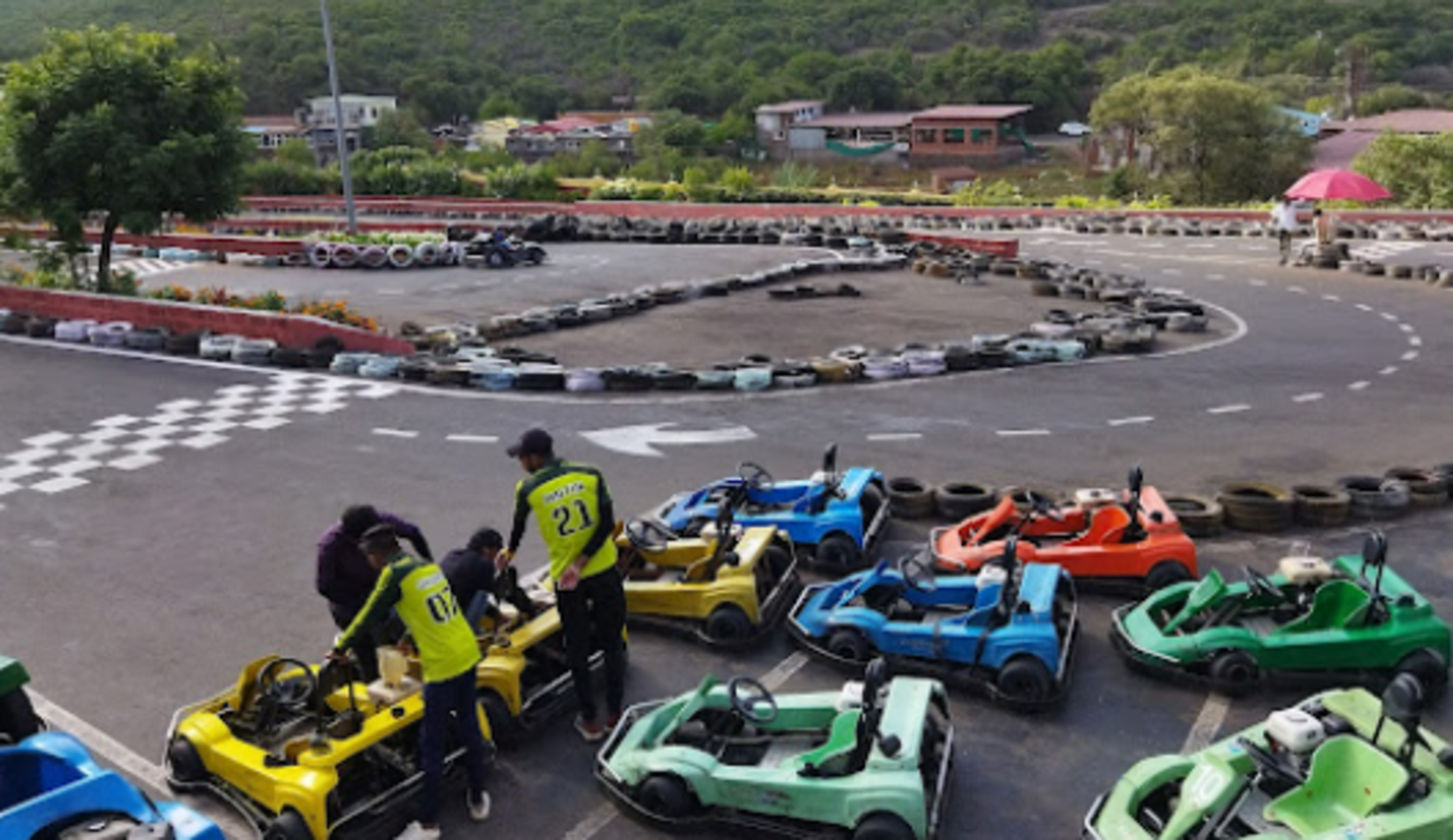 Adventure Activities in Mahabaleshwar: Go-Karting, Paragliding, Horse Riding and Everything In Between blog hero image in Mahabaleshwar