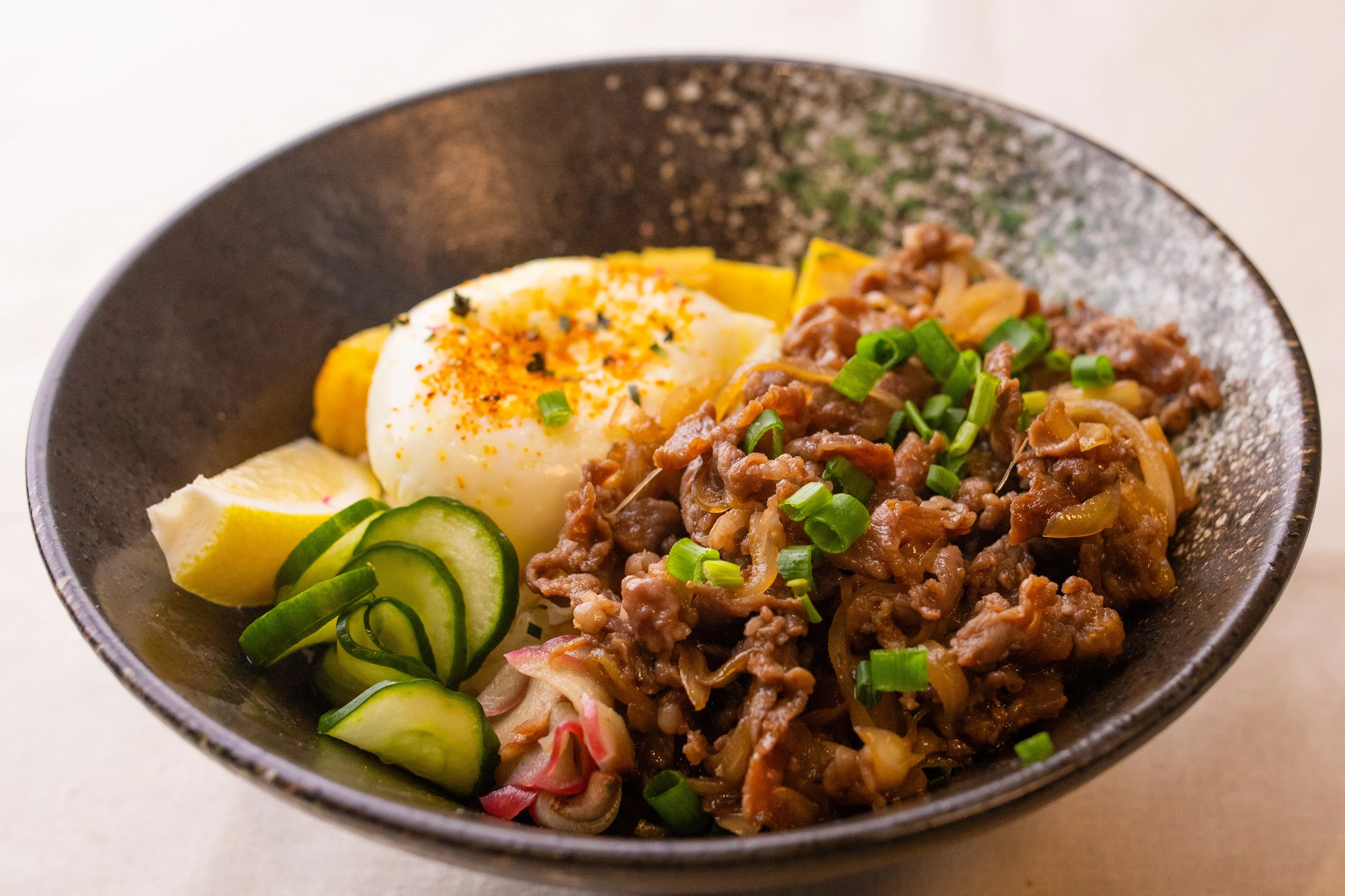 Dua Meja, Chow Kit: Gyudon