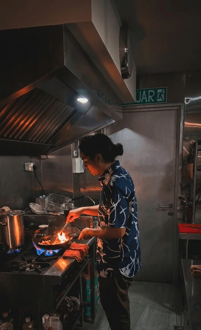 Dua Meja, Chow Kit: Open Kitchen