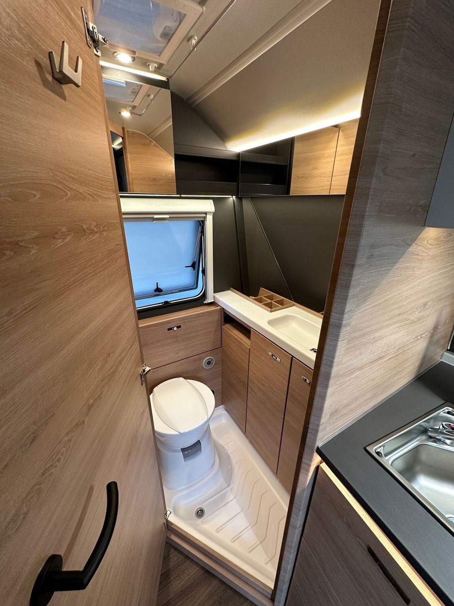 KNAUS Yaseo 340 PX Gaspaket Markise ATC Ansicht 2 – Wohnmobil Detailaufnahme