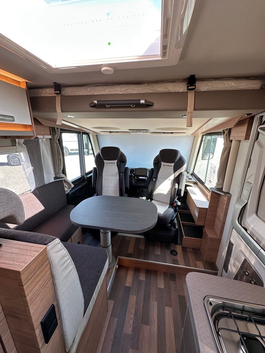 WEINSBERG CaraCore 650 MEG Aguti Exklusiv Combi E Lithium Ansicht 3 – Wohnmobil Detailaufnahme