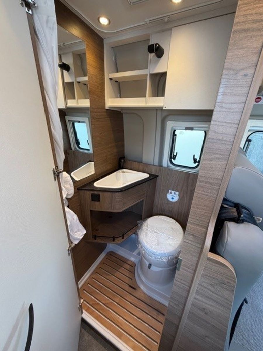 CORIGON CV 60 S Solar Markise Travel by Hymer Ansicht 2 – Wohnmobil Detailaufnahme