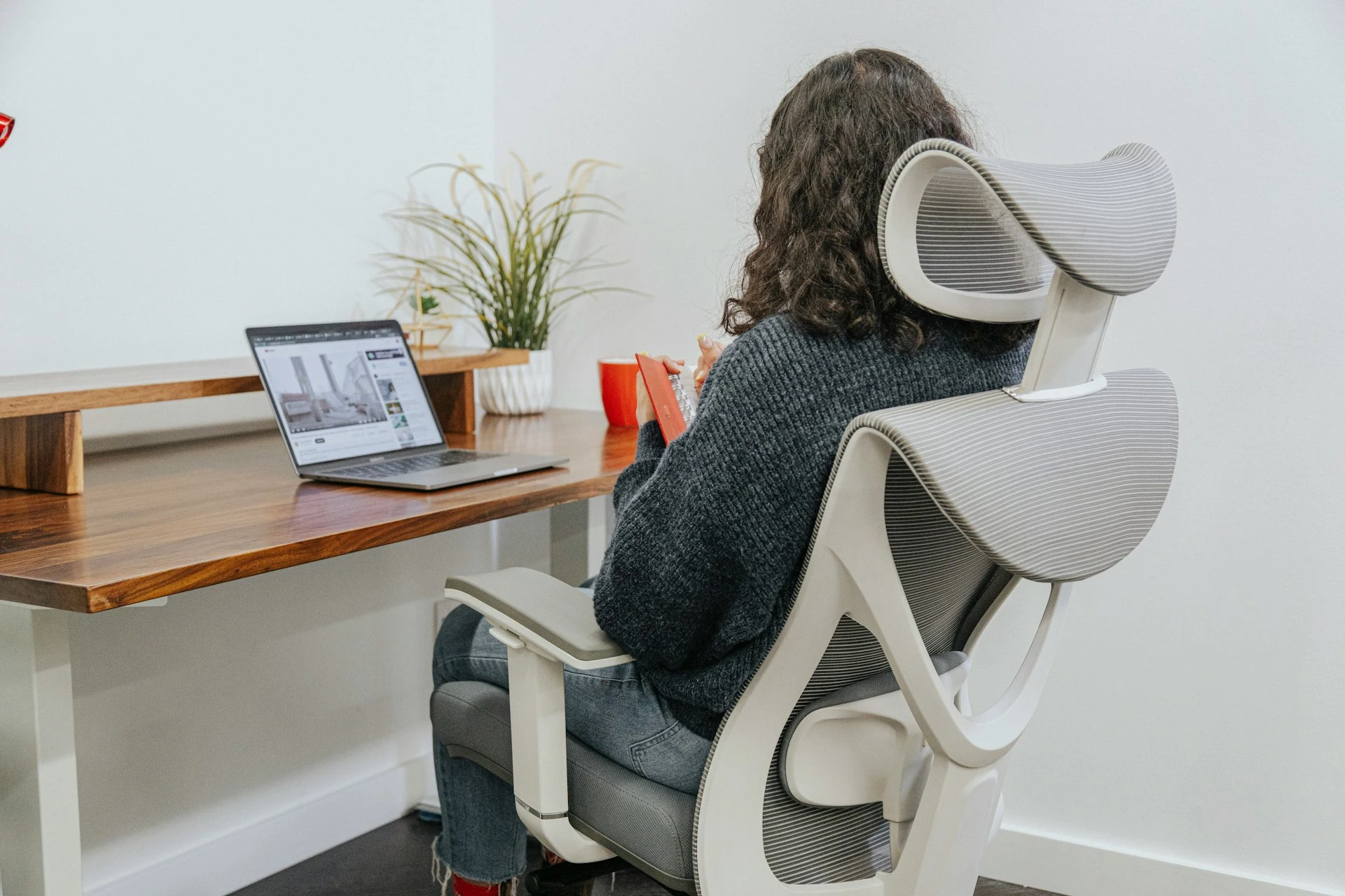 chair Budget Ergonomic Office Chairs Black Friday Under $200