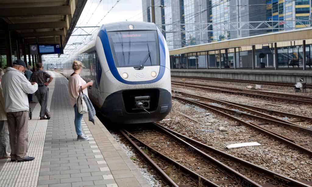 Intercity train arriving at Leiden Central railway station, Netherlands. | Photograph: Geography Photos/UIG via .... Szélenergia hajtja a holland vonatokat - ClimeNews