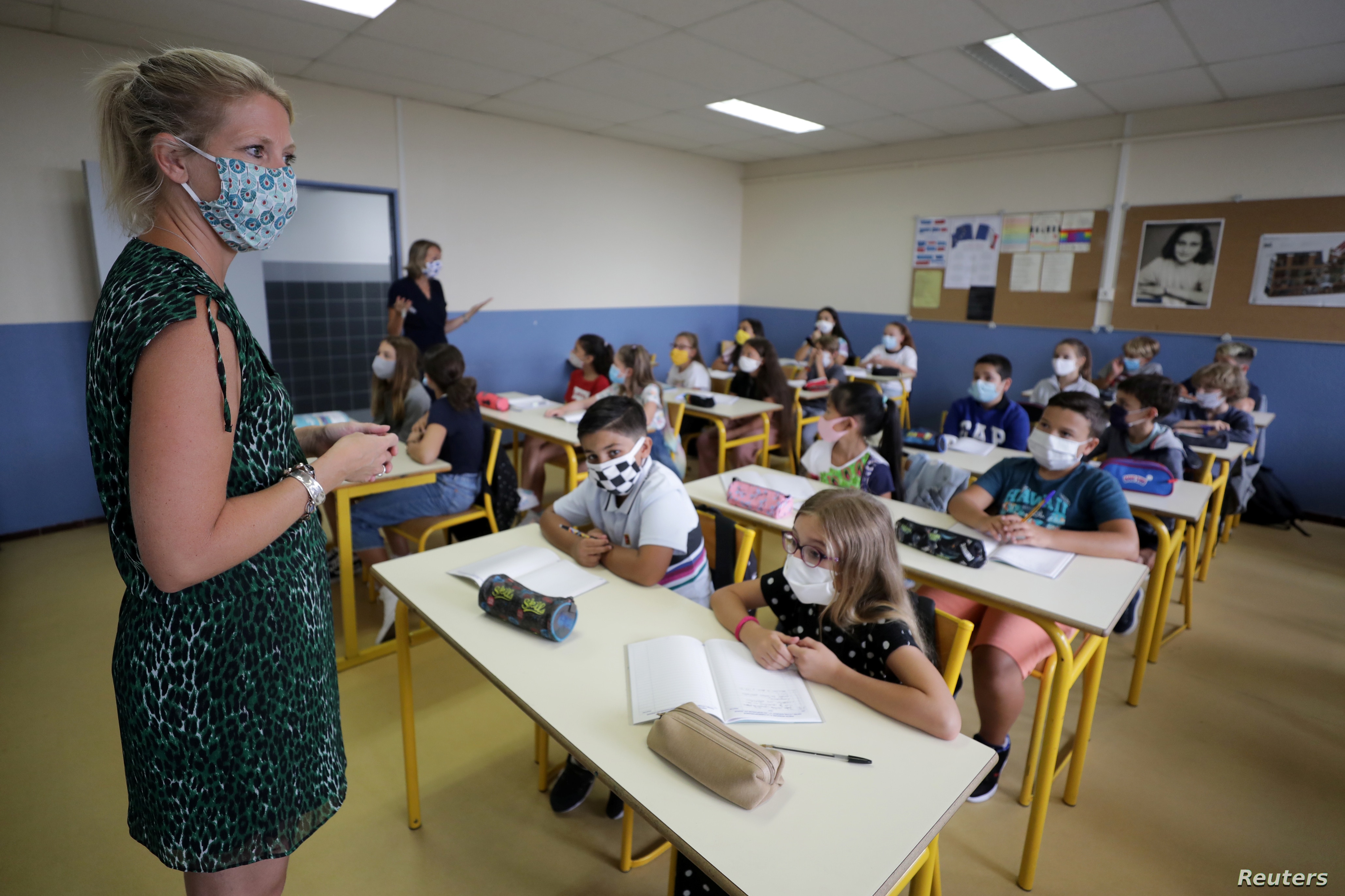 Felelős szülők a gyermekek kötelező iskolai maszkviselése ellen Felelős szülők a gyermekek kötelező iskolai maszkviselése ellen