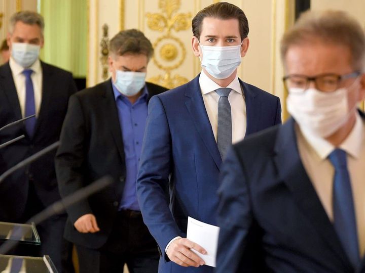Ausztriában is megtörtént a hét elején az első feljelentés: 330 oldalas bűnvádirat!