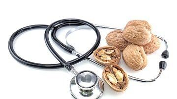 Dr. Michael Roizen Recommends Walnuts for Improving Health