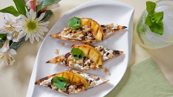 Goat Cheese Sandwich with Nectarines and Walnuts