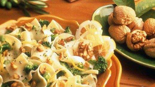 Broccoli Walnut Noodles