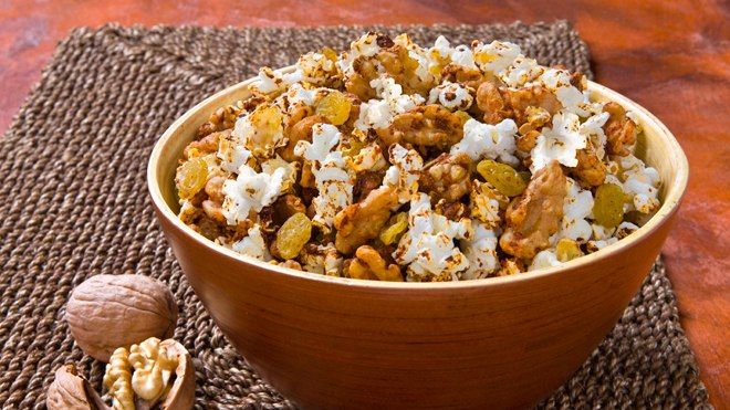 Spicy Fruits and Walnut Popcorn