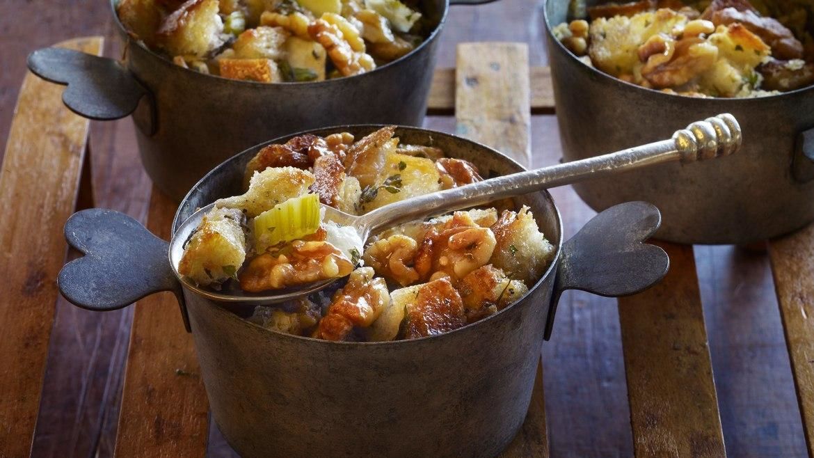 California Walnut and Apple Herb Stuffing