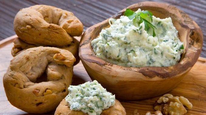Walnut Taralli with Roasted Garlic Chèvre