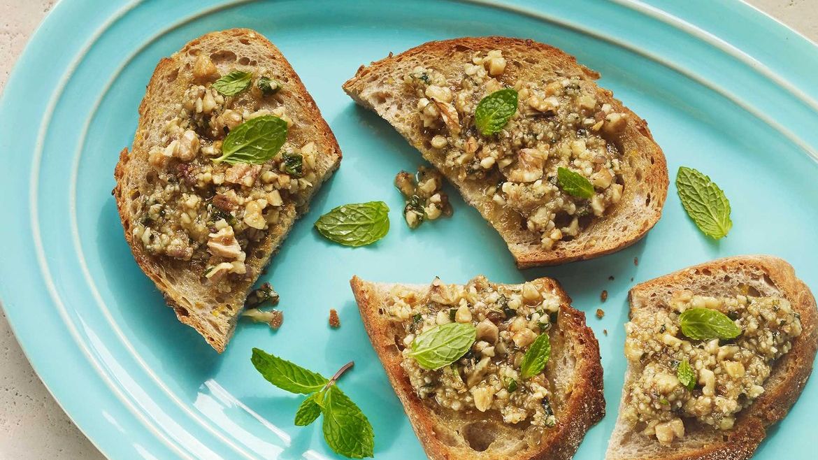 Walnut, Fennel and Mint Toasts