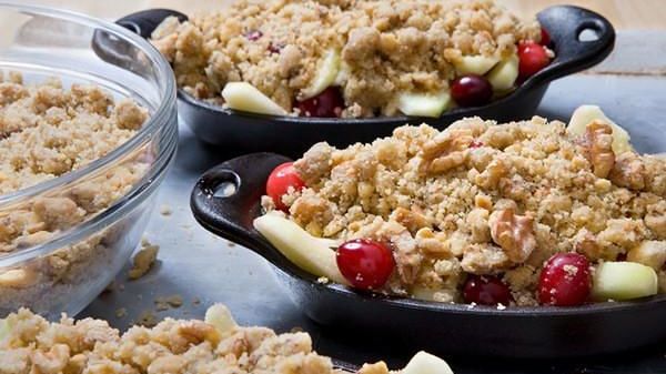 Cranapple-Walnut Crumble