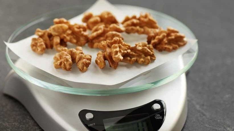 Nutrients in One Ounce of Walnuts