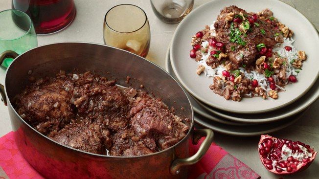 Walnut and Pomegranate Braised Chicken