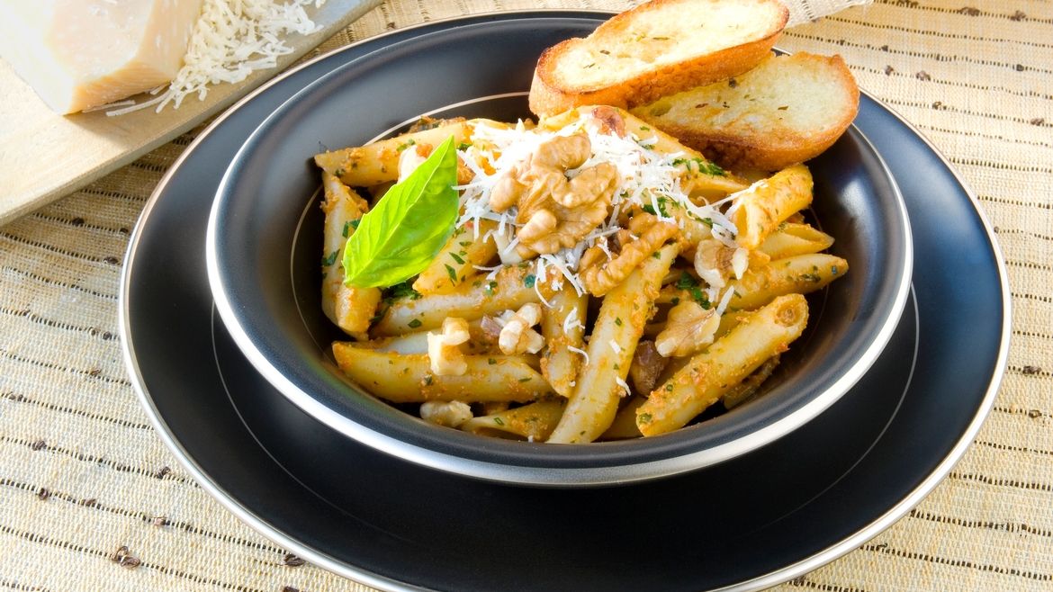 Penne with Red-Pepper Walnut Pesto