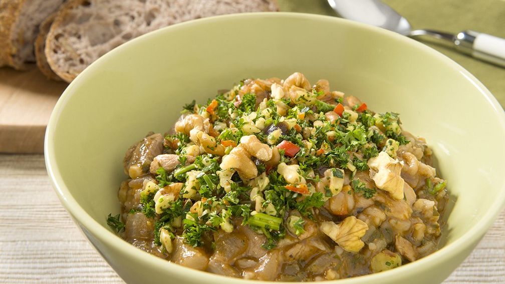 Kharcho (Chicken and Walnut Soup)
