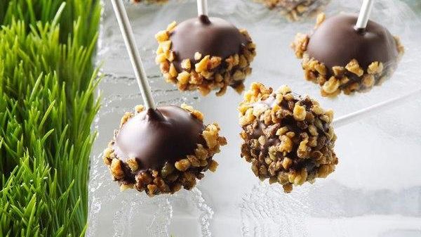 Walnut Ice Cream Bonbons