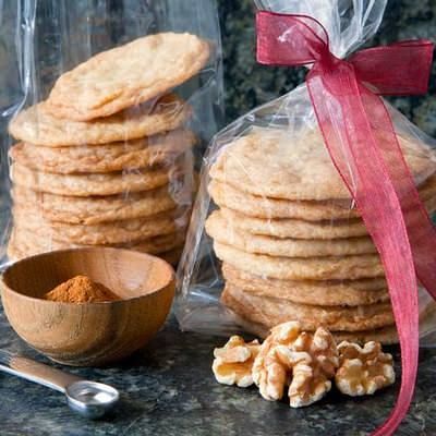 Crispy Walnut Cinnamon Cookies Crispy Walnut Cinnamon Cookies