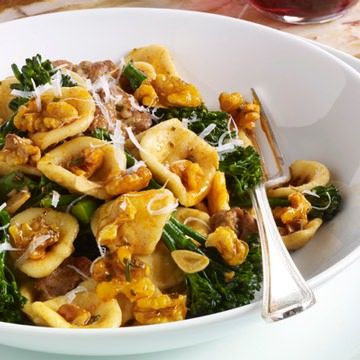 Spicy Orecchiette with Fennel Sausage, Roasted Walnuts, Garlic and Broccolini Spicy Orecchiette with Fennel Sausage, Roasted Walnuts, Garlic and Broccolini