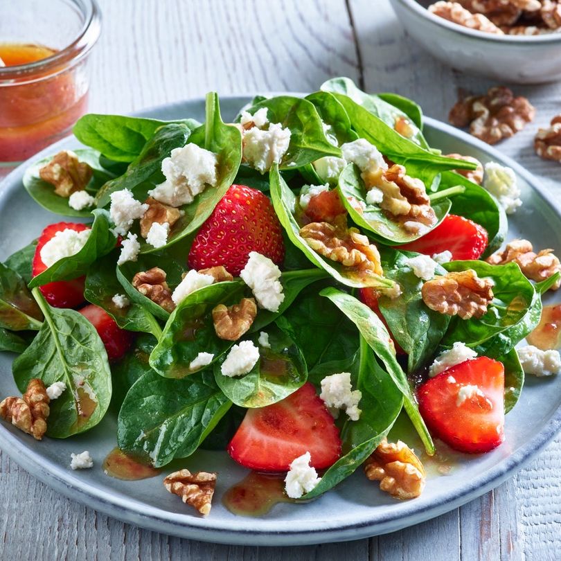 Spinach, Walnut and Strawberry Salad Spinach, Walnut and Strawberry Salad