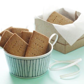 Walnut-Maple Graham Crackers Walnut-Maple Graham Crackers