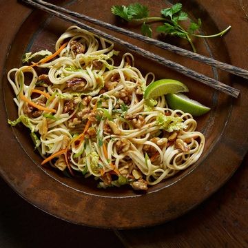 Walnut, Cabbage and Udon Noodle Salad Walnut, Cabbage and Udon Noodle Salad