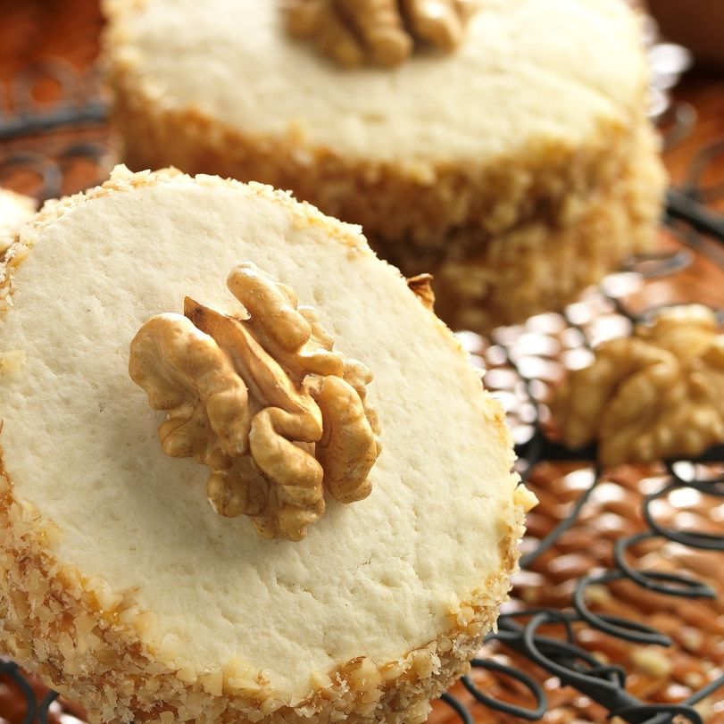 Dulce de Leche and Walnuts Alfajores Dulce de Leche and Walnuts Alfajores